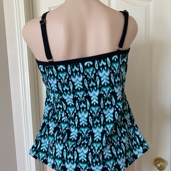 Christina Tankini Top, Size 16D, EUC - Picture 3 of 9
